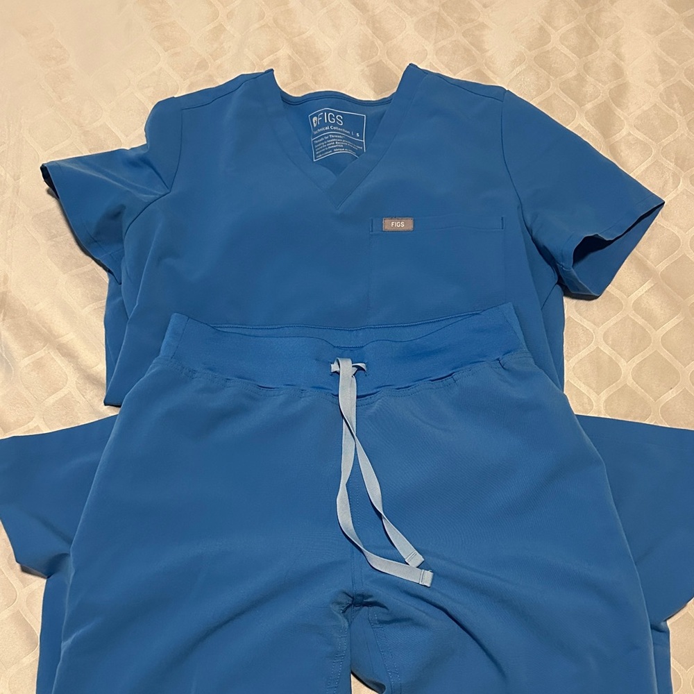 Figs Capri Blue Scrub set